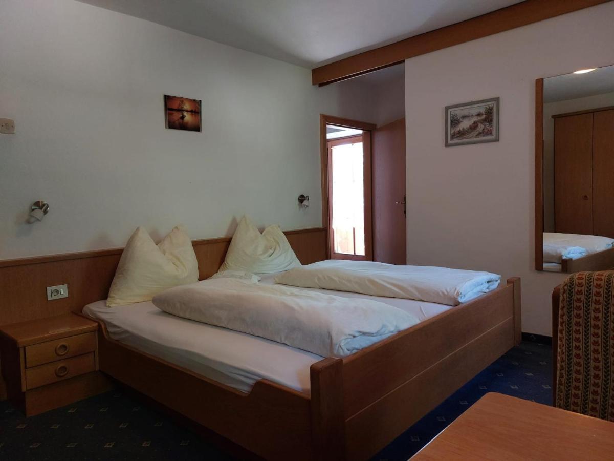 Moarhof Hotel Meltina Esterno foto